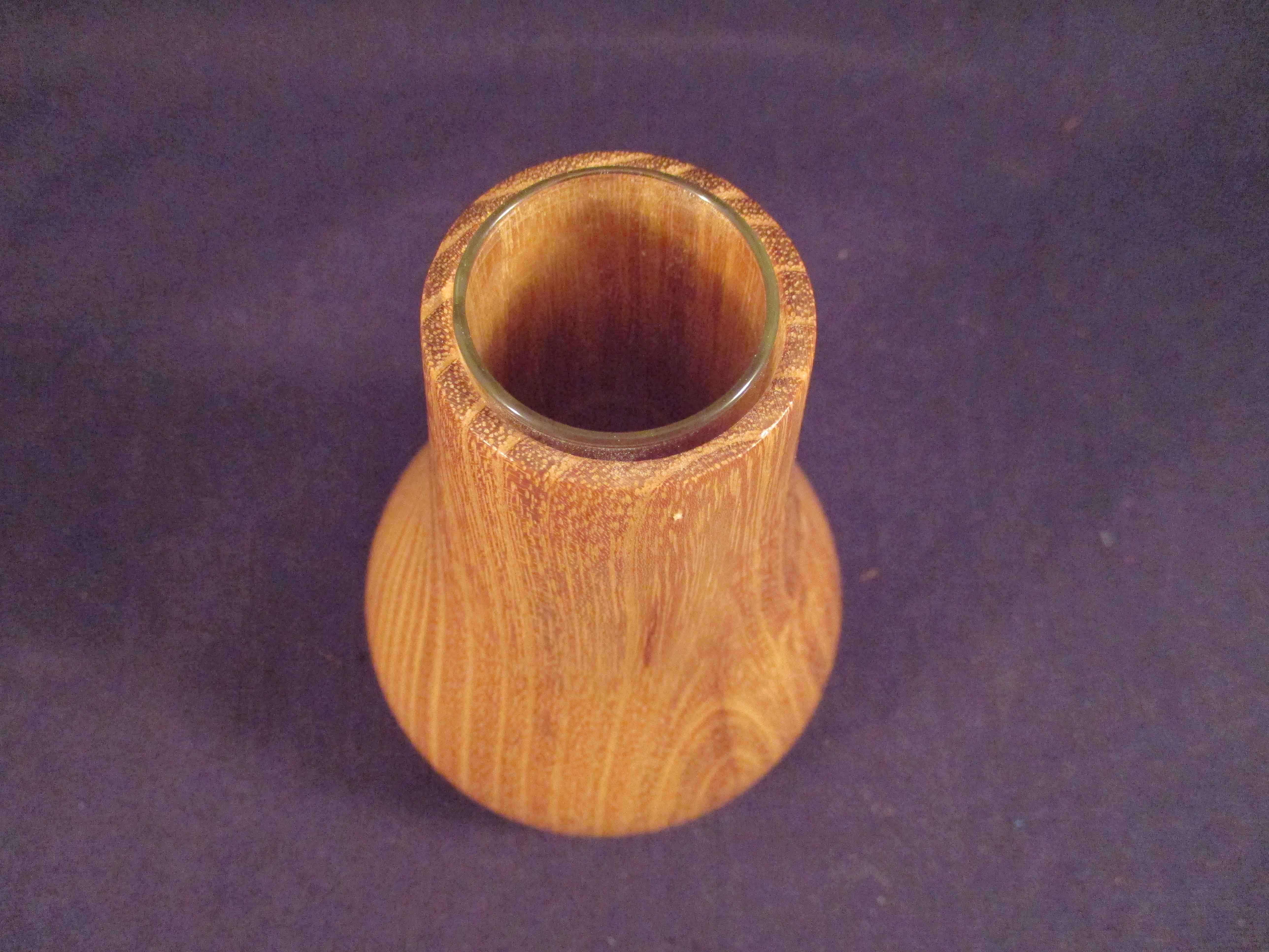 Vase Robinie